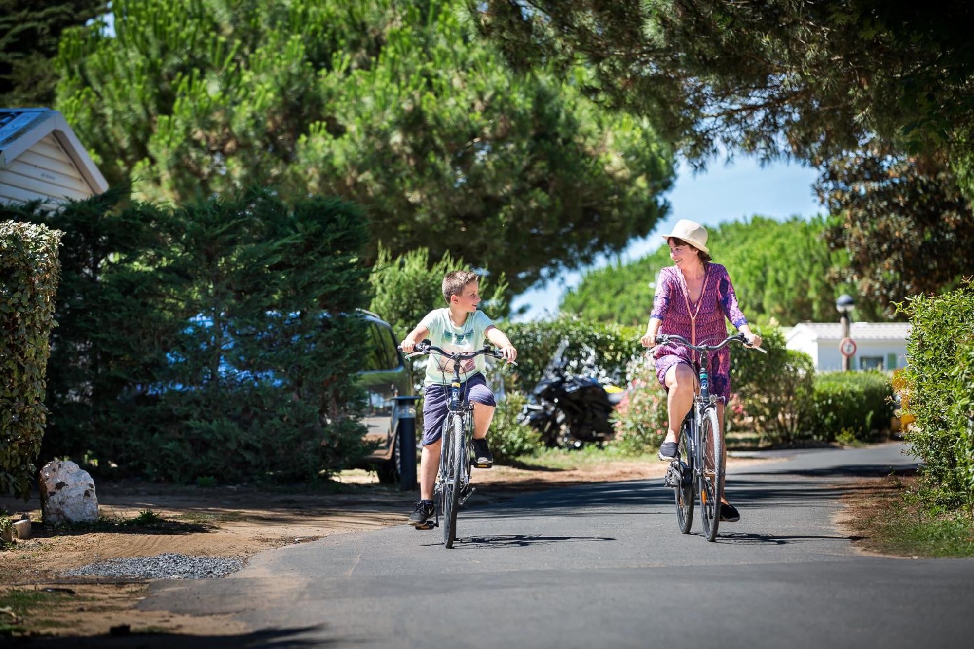 Camping Les Peupliers La Flotte Εξωτερικό φωτογραφία