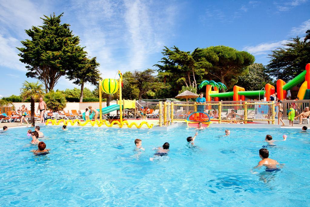 Camping Les Peupliers La Flotte Εξωτερικό φωτογραφία